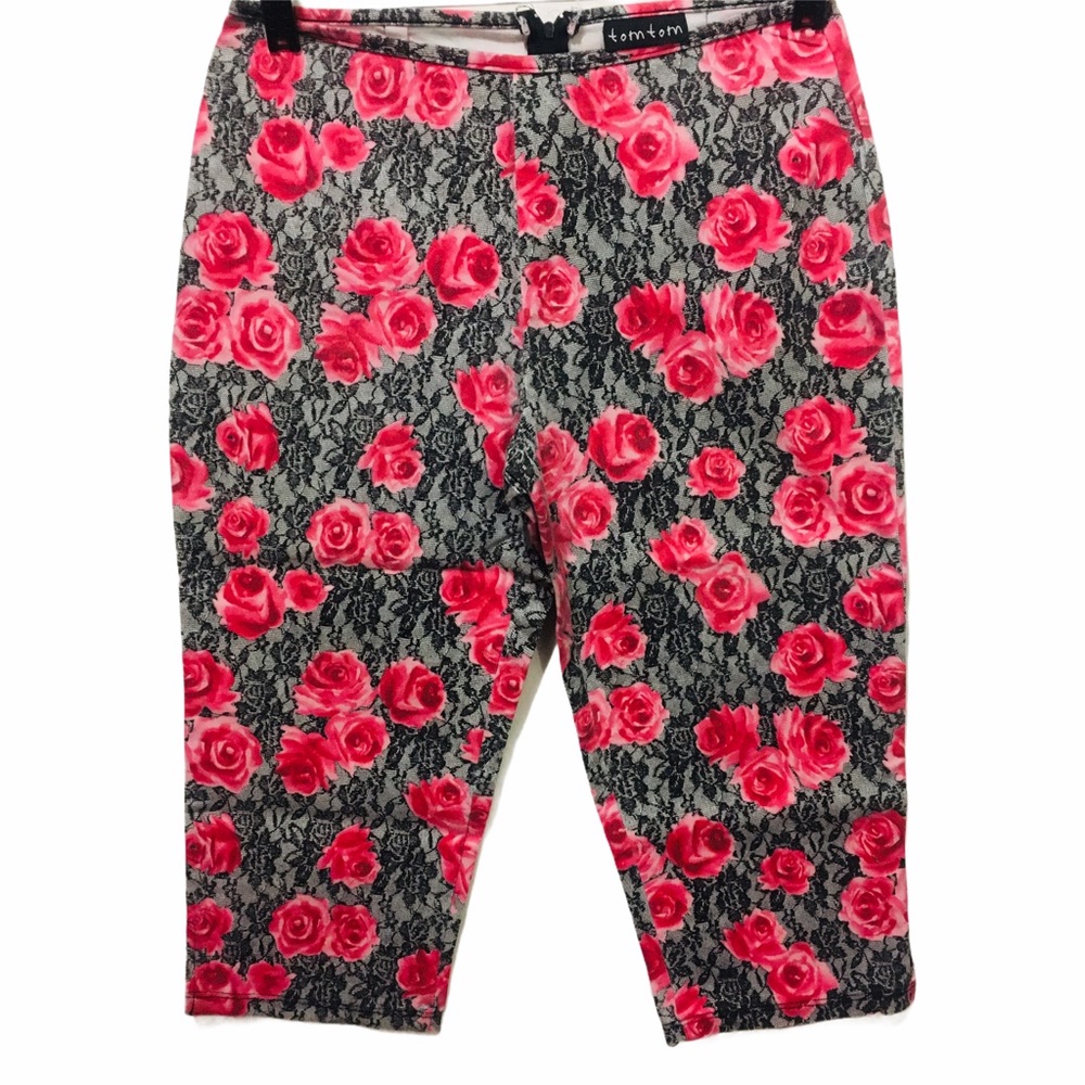 Tom Tom lady's Carpri pants size Medium